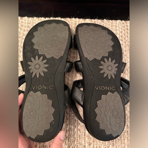 Vionic AMBER Black Strappy Slingback Leather Sandals Size 10 Cushioned Velcro - Picture 6 of 7